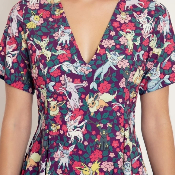 Blackmilk Pokemon Eevee Evolution Floral V Dress Size Large NWOT - Picture 8 of 9